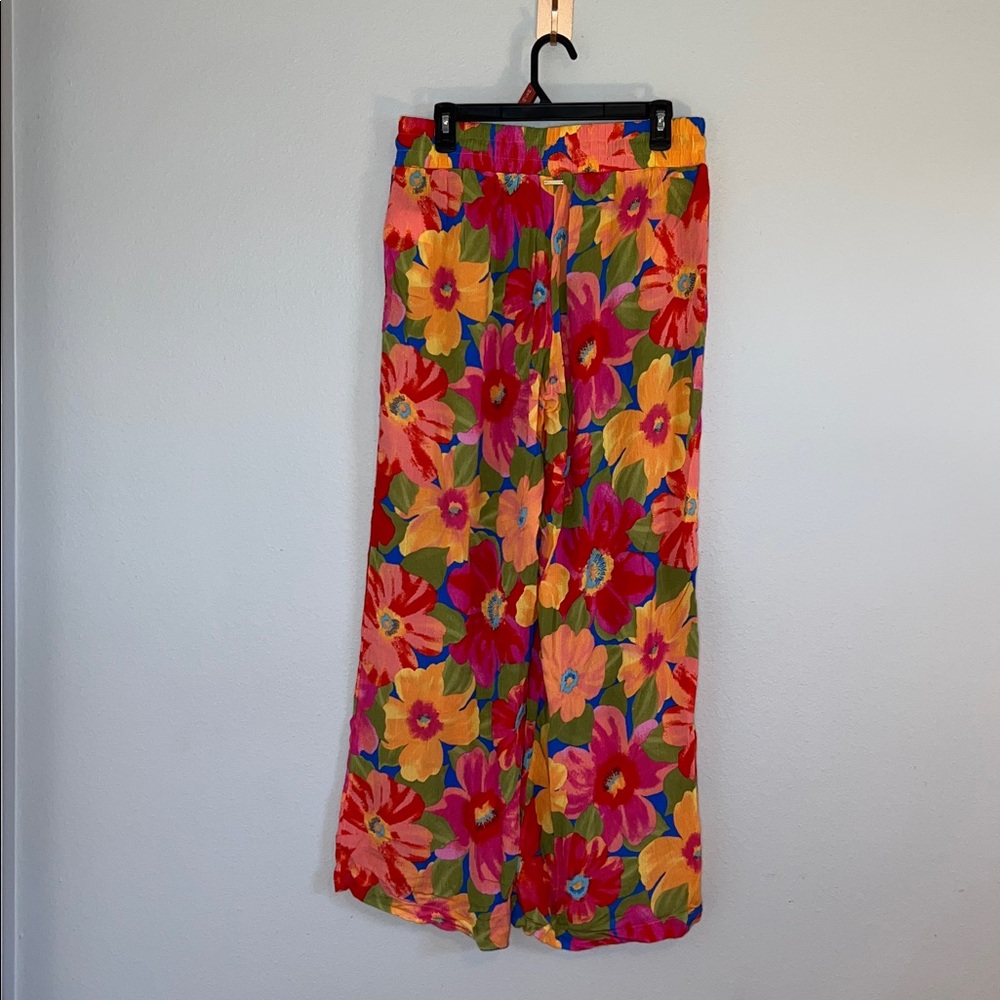 Billabong Floral Pants 🌺 - Picture 5 of 7